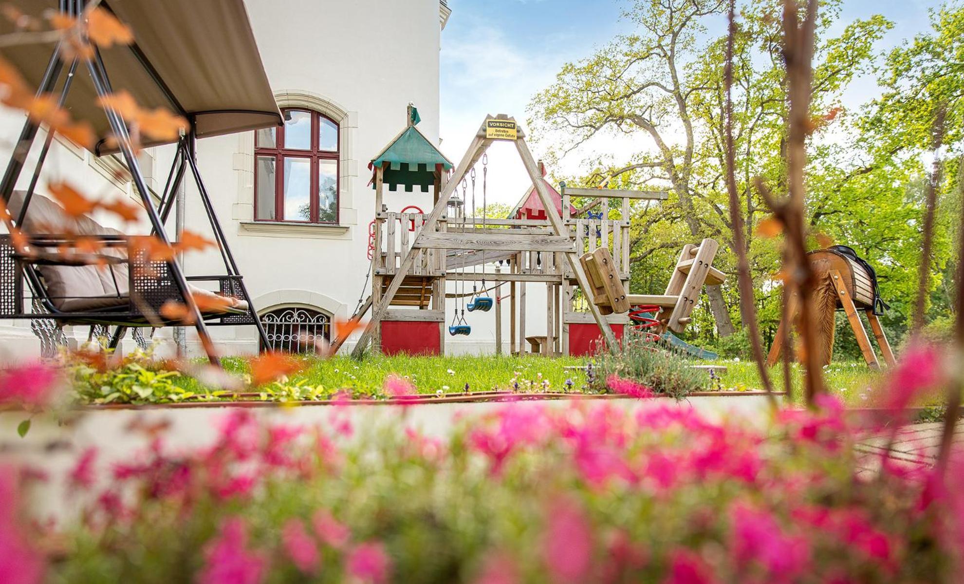 Schloss Gross Luesewitz Eksteriør billede